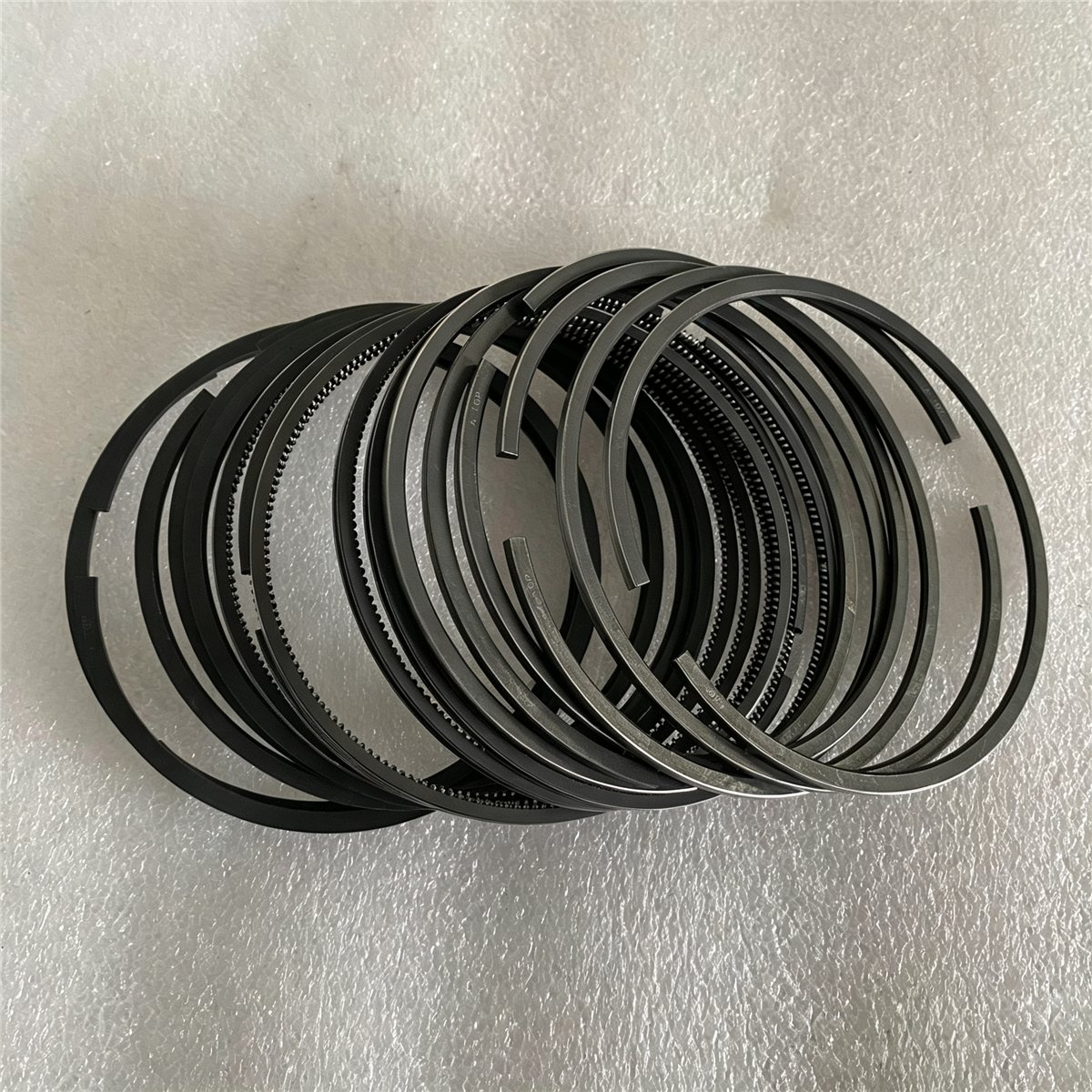 Weichai WD615 WP10 Piston Ring Set 612600030051 Diesel Engine Parts