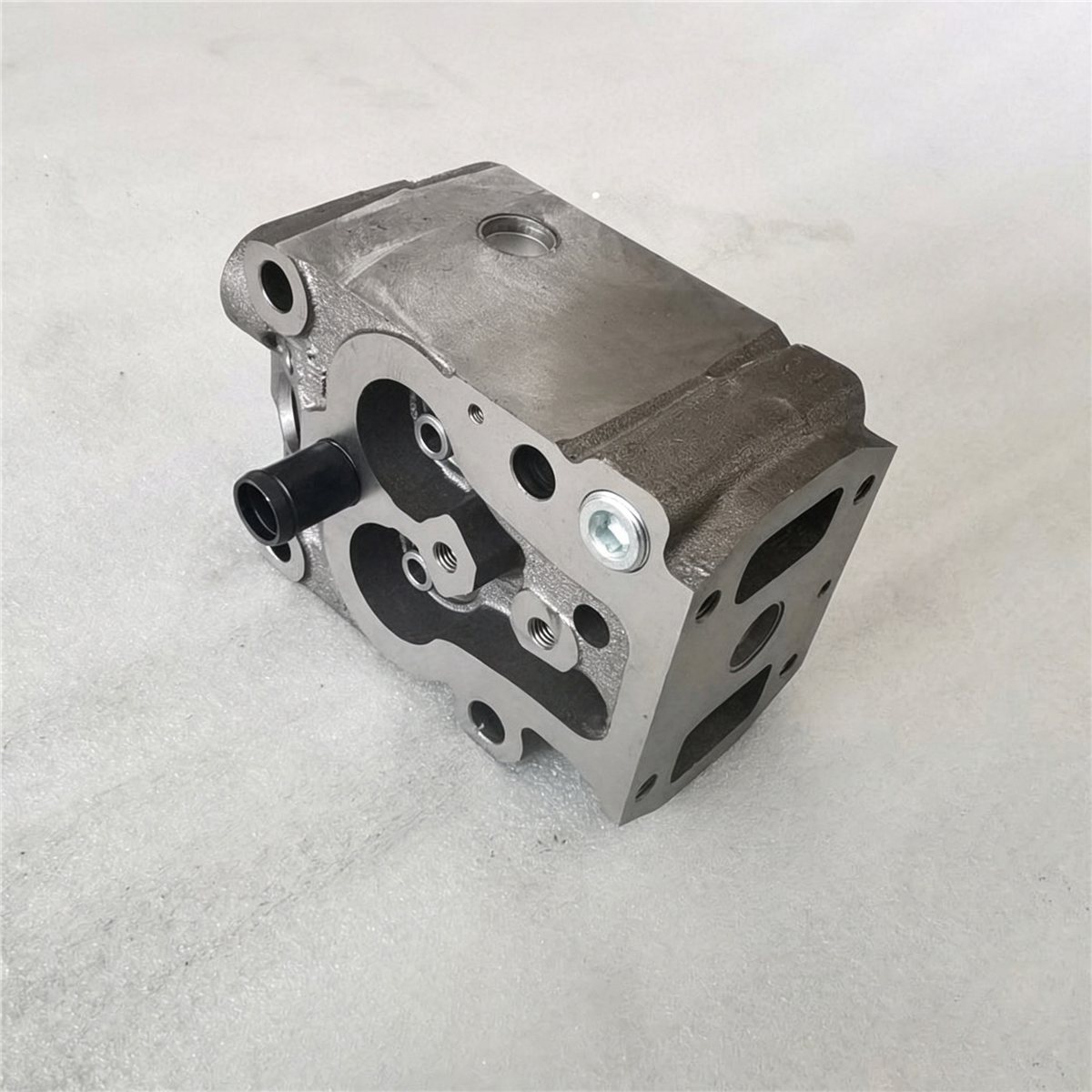 Weichai WP6 Cylinder Head 13028584 Diesel Engine Parts